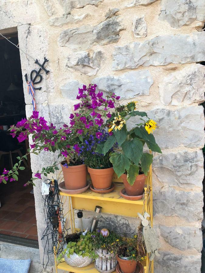 La Petite Maison En Pierres Gras Eksteriør bilde